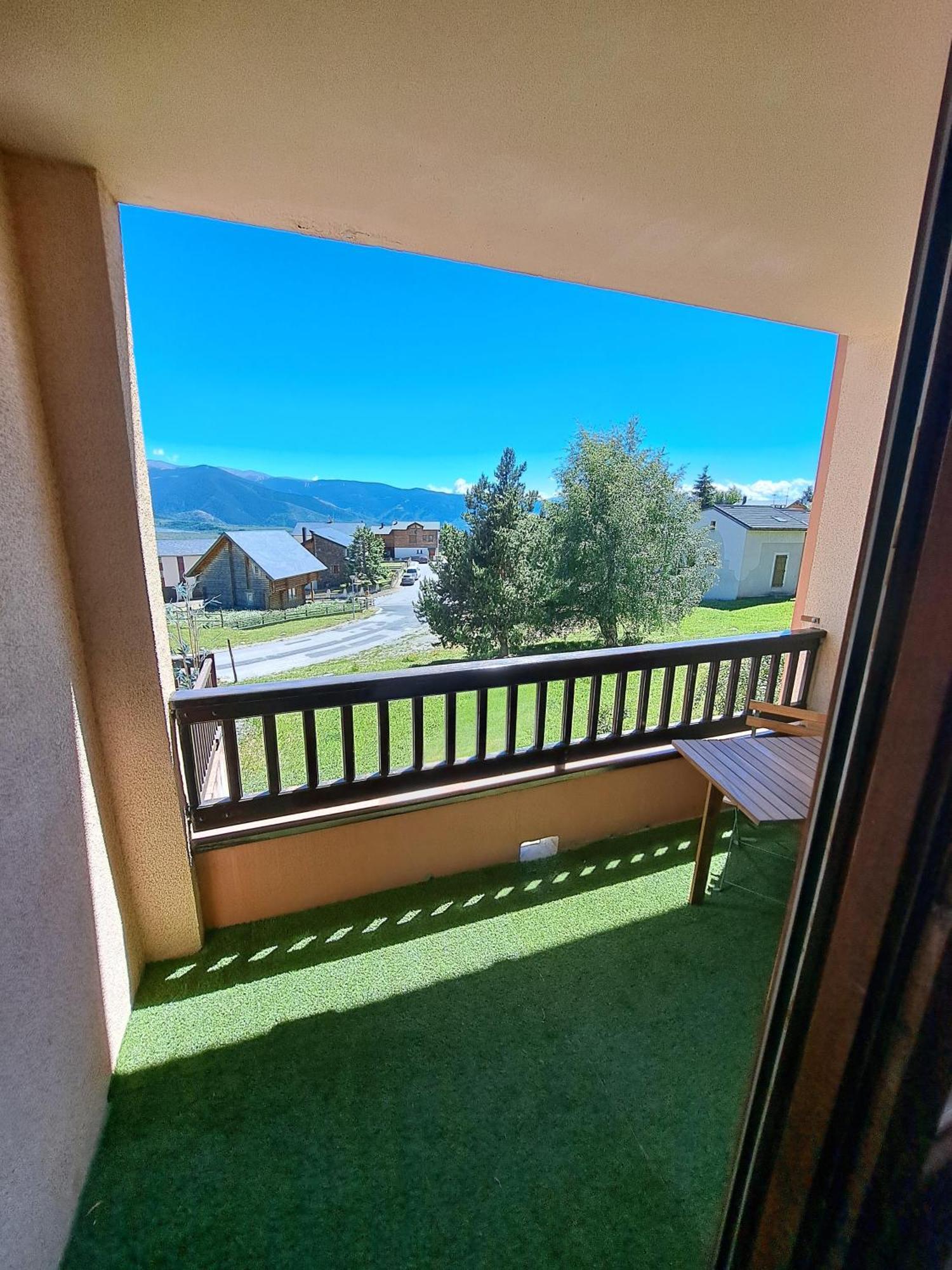 Studio Cabine 4 Couchages, Vue Face Aux Montagnes Font-Romeu-Odeillo-Via Exterior photo